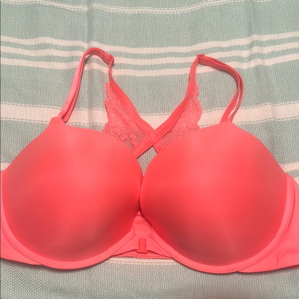 Victoria's Secret Pink T-Shirt Bra with Seamless Cups